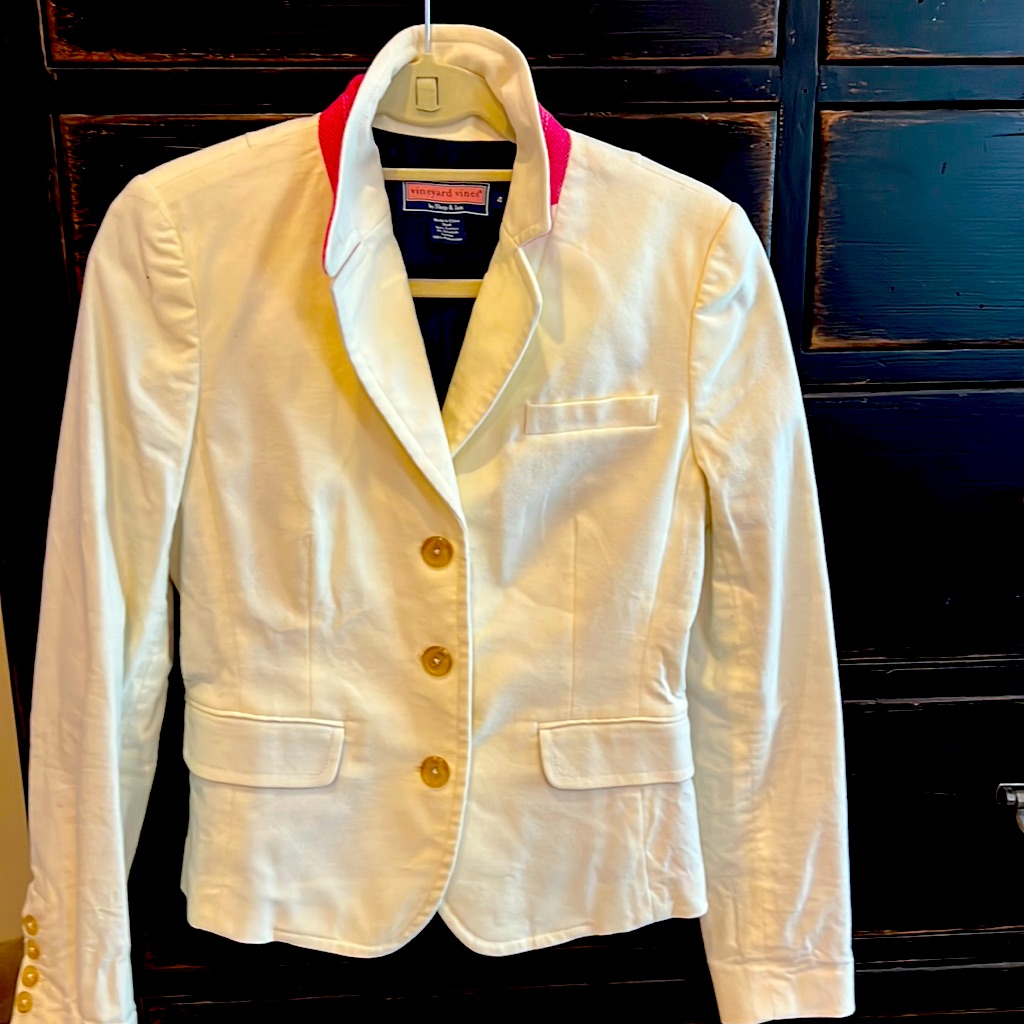 Vineyard Vines Cream Blazer With Blue Lining Size 4